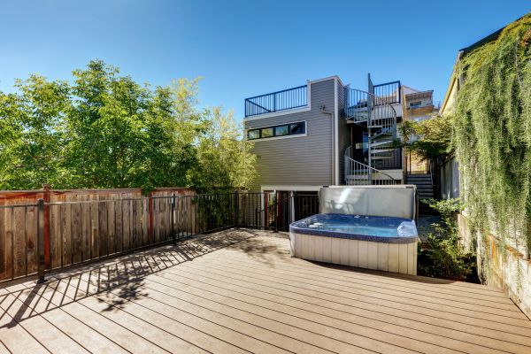Cost of Hot Tub Deck Installation in Lincoln