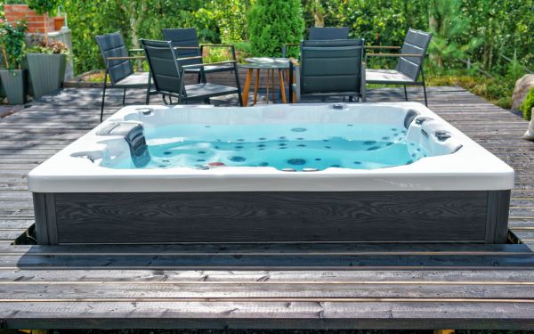 Cost of Spa Deck Remodeling in Lincoln